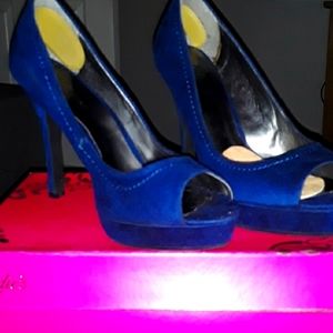 Suede blue heels (Candies)
